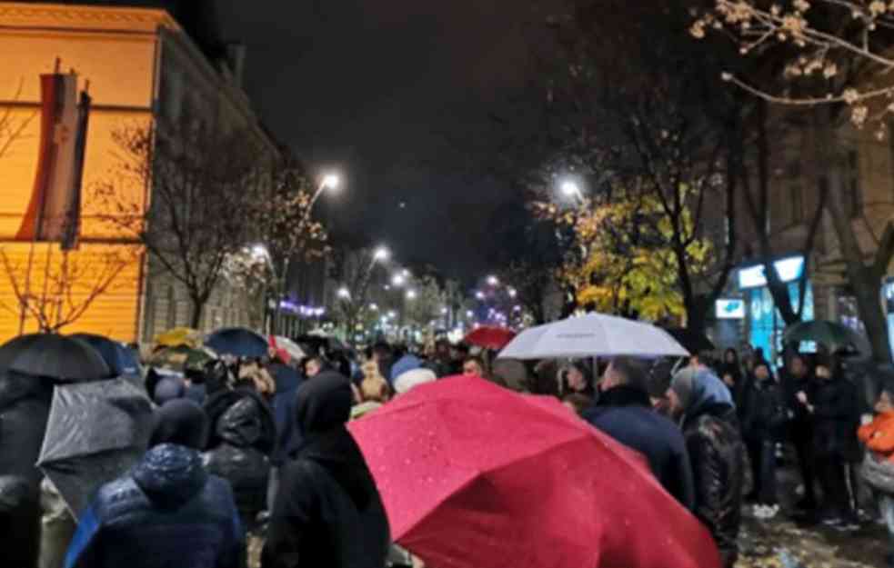 I večeras u Šapcu PROTESTI zbog pritvaranja muškarca koji je zaustavio bager (FOTO)