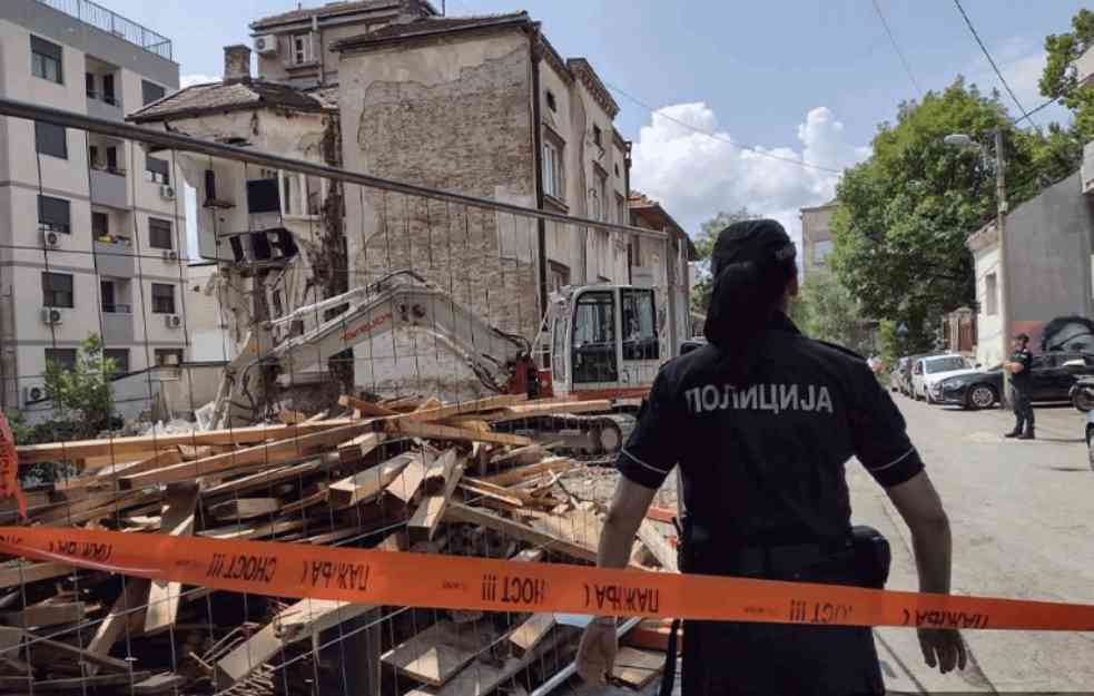 TUŽNA SUDBINA: Zorici bahati investitori srušili ZGRADU, STVARI JOJ RAZNESENE, a onda je na PIJACI PRONAŠLA SVOJ ĆILIM i kupila ga