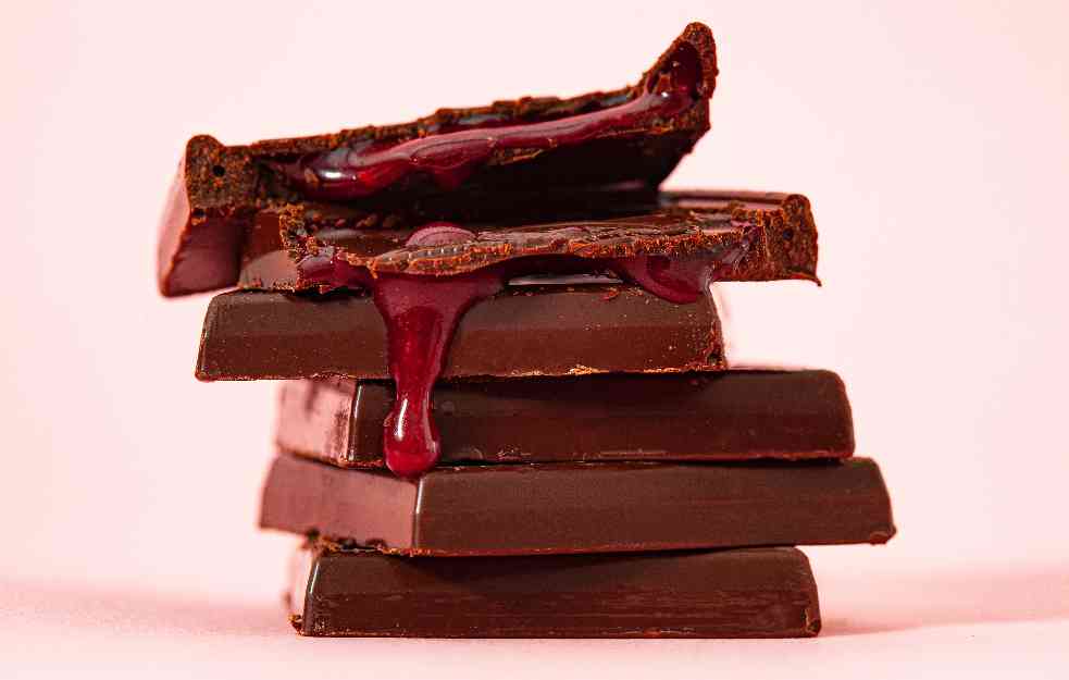 HRANA UMESTO PILULA: Čokolada nije jedina koja će vas oraspoložiti! Spisak će vas IZNENADITI
