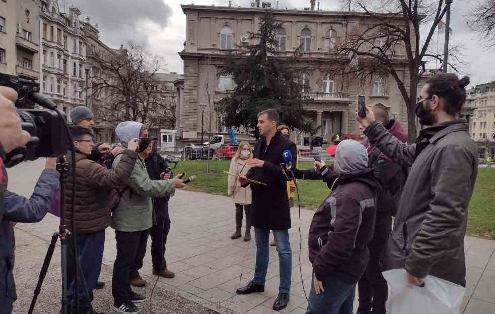 “GLAS” ISPRED ZGRADE PREDSEDNIŠTVA: PREDATA TRI ZAHTEVA ZA PRESTANAK PROTESTA (VIDEO)