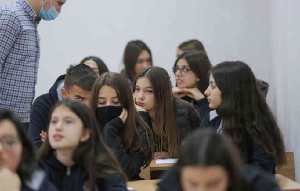 MENJA SE NAČIN OCENJIVANJA! Evo šta srednjoškolce očekuje do zaključenja ocene