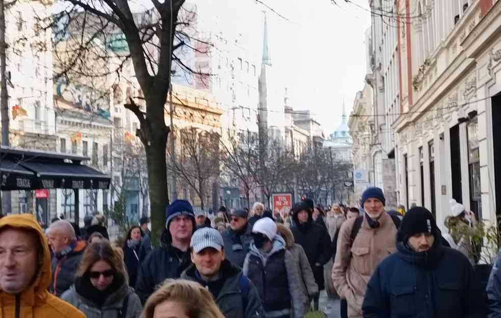 UŽIVO! ”GLAS” NA PROTESTU ADVOKATA Krenuli ka Brankovom mostu (FOTO, VIDEO)