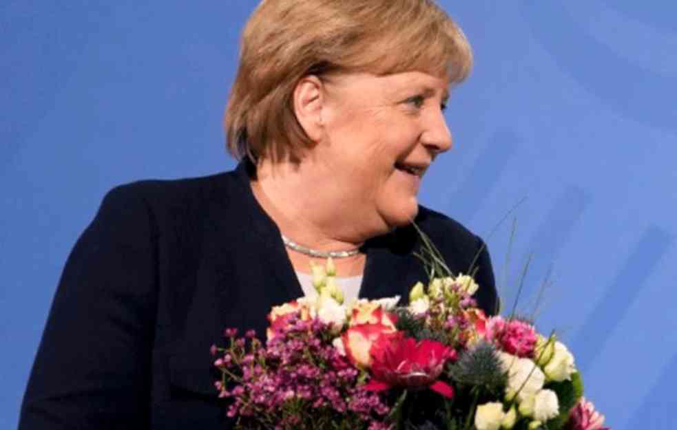 DANAS JE KRAJ JEDNE ERE! IKEA se oprostila od ANGELE MERKEL (FOTO)