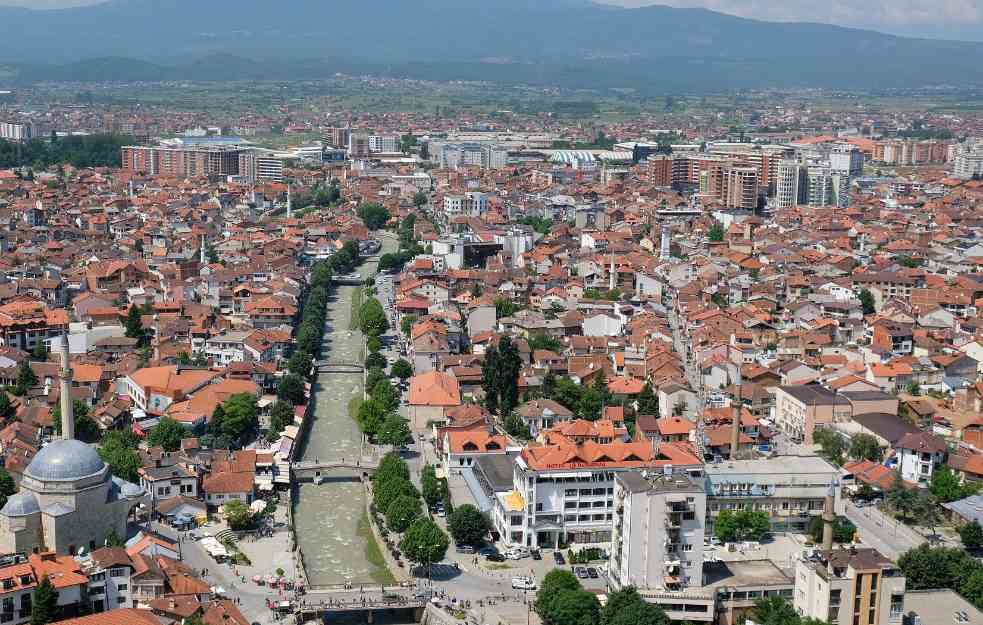 NEMAŠTINA I NEZAPOSLENOST: Oko 78 odsto mladih bi napustilo Kosovo