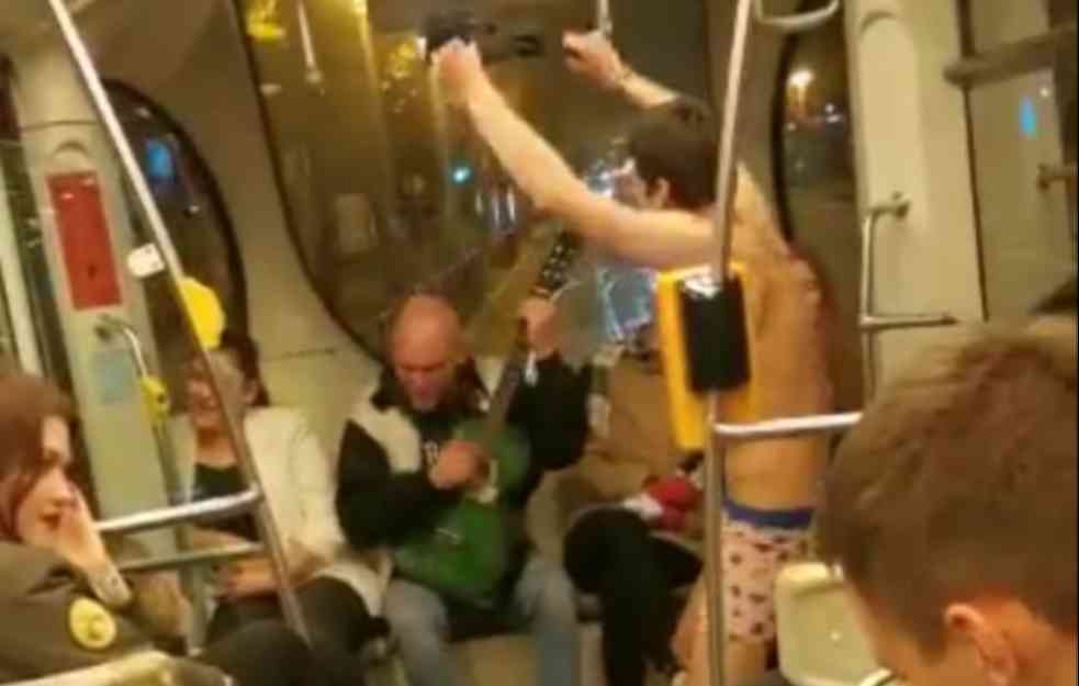 UBIJ SRBINA! SRAMNA SCENA U CENTRU ZAGREBA: U tramvaju pevaju jezivu pesmu! (VIDEO) 