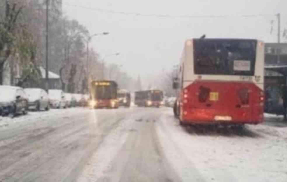 NI VESIĆEVA MEHANIZACIJA NIJE POMOGLA: Kolaps na beogradskim ulicama, cela Srbija pod snegom (FOTO, VIDEO)
