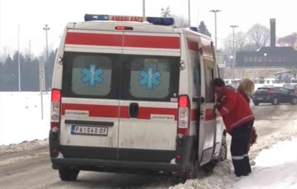 ČETIRI ODBOJKAŠICE PREBAČENE U BOLNICU! Povređen i trener nakon prevrtanja autobusa