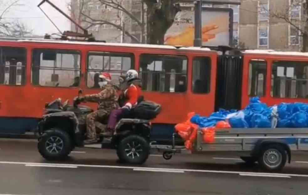 KAO NEKAD UOČI NOVE GODINE! Scena sa beogradskih ulica koja nas vraća u neke lepša vremena (VIDEO)
