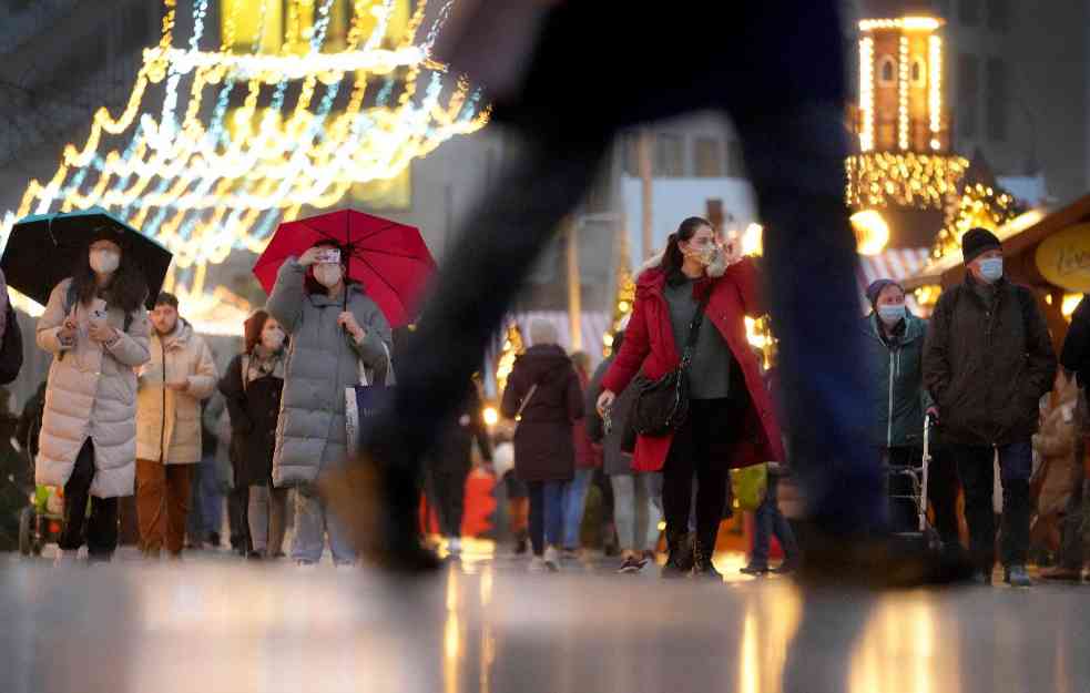 ZA PRAZNIKE KOVID PROPUSNICE 24 SATA! Stiže Sveti Nikola i Nova godina, a ovo su mere