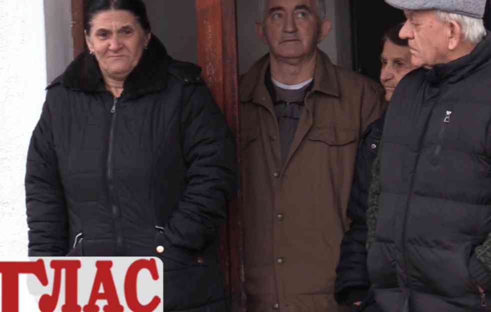 SVE PO GLAVI NARODA: BEZOBRAZNO PLAĆAJU PREMIJER LIGU, A NE DAJU ZA BANDERU? (VIDEO)
