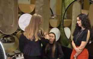 NOVOGODIŠNJI MAKE UP: OVA ŠMINKA ĆE DOMINIRATI U 2022. GODINI! (VIDEO)