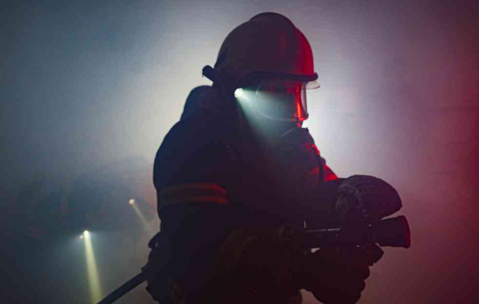 GOREO RESTORAN U CENTRU BEOGRADA: Vatrogasci brzo reagovali i ugasili požar