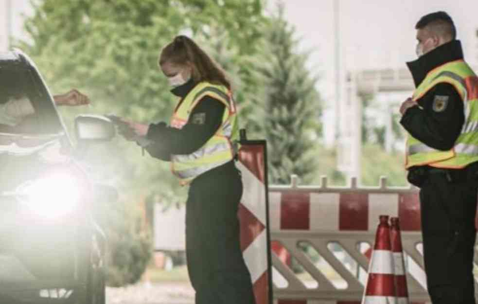 ŠOU U POLICIJSKOJ STANICI! Pijani vozači mislili da ih vode na prisilnu vakcinaciju