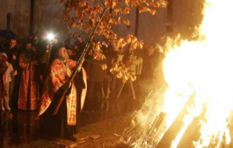 SUTRA JE BADNJI DAN! Ove OBIČAJE treba da ispoštujete, a evo kako se seče badnjak i koja MOLITVA se izgovara