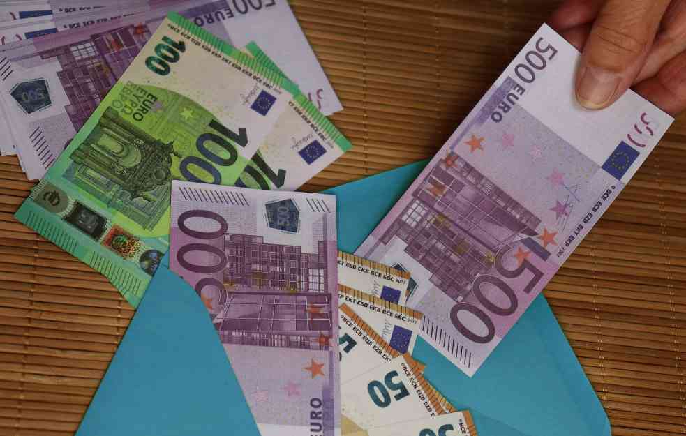 SVAKA ČAST! Beograđanka novac od rođendanskih darova poklonila GLADNIMA! (FOTO)