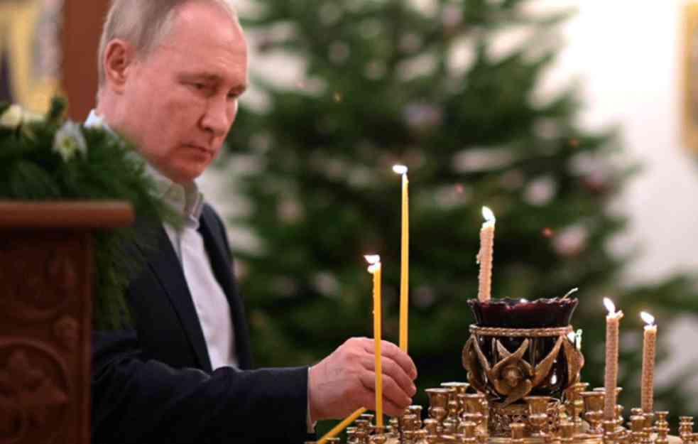 Evo zašto je Putin bio sam na Božićnoj liturgiji