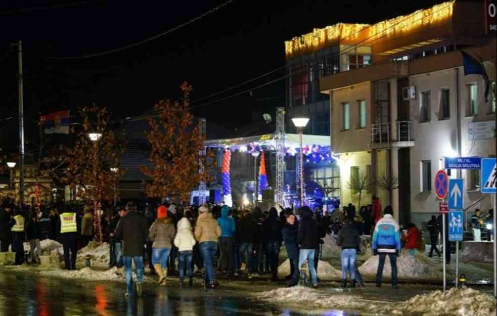 KUVANO VINO, VATROMET I VO NA RAŽNJU! Gračanica spremna za pravoslavnu Novu godinu