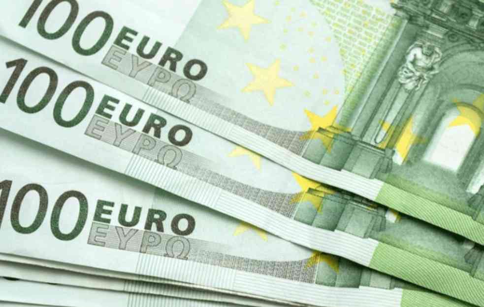 Poslanici usvojili Zakon o pomoći mladima od po 100 evra