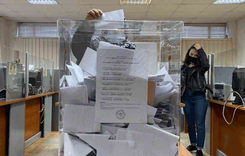 SRBI SA KOSOVA IPAK ĆE MOĆI DA GLASAJU: Na referendum u Kuršumliju, Vranje, Novi Pazar i Rašku