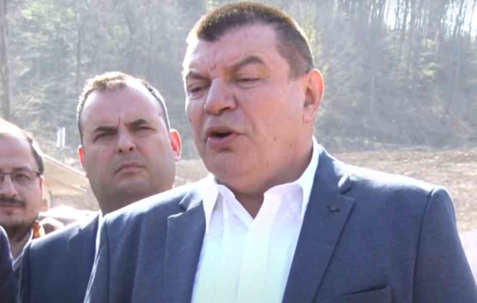 MIĆA ZVANIČNO BIVŠI: Grčić OSTAO BEZ FOTELJE direktora EPS-a