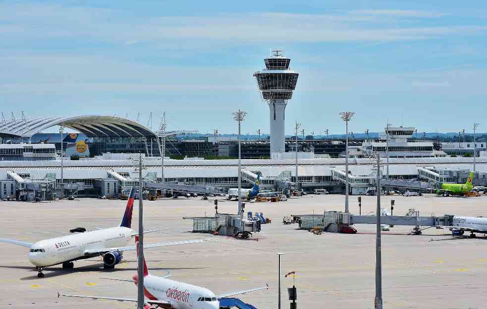 HAOS NA NEBU! 5G mreža prizemljila avione, putnici zaglavljeni na aerodromima