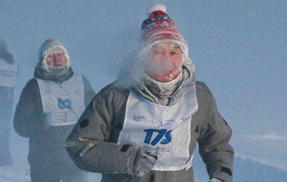 LEDENI MARATON: Kako izgleda TRKA na MINUS 53 CELIZIJUSA? DA SE SMRZNEŠ! (FOTO)