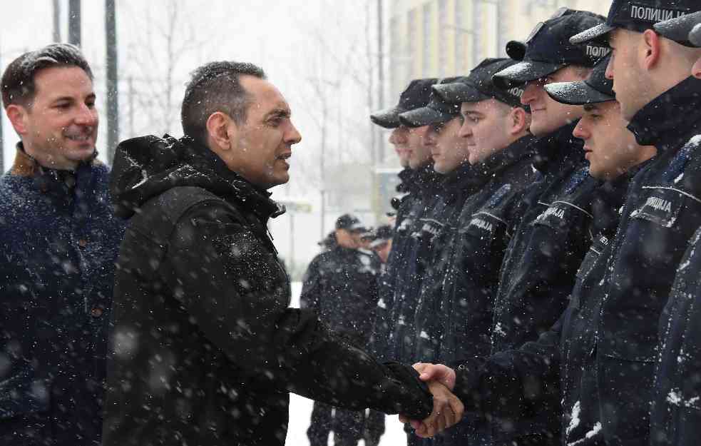 HAOS U POLICIJI! VULIN PODELIO MUP! Dao bonove za restoran, ali samo INSPEKTORIMA za borbu protiv NARKOTIKA!