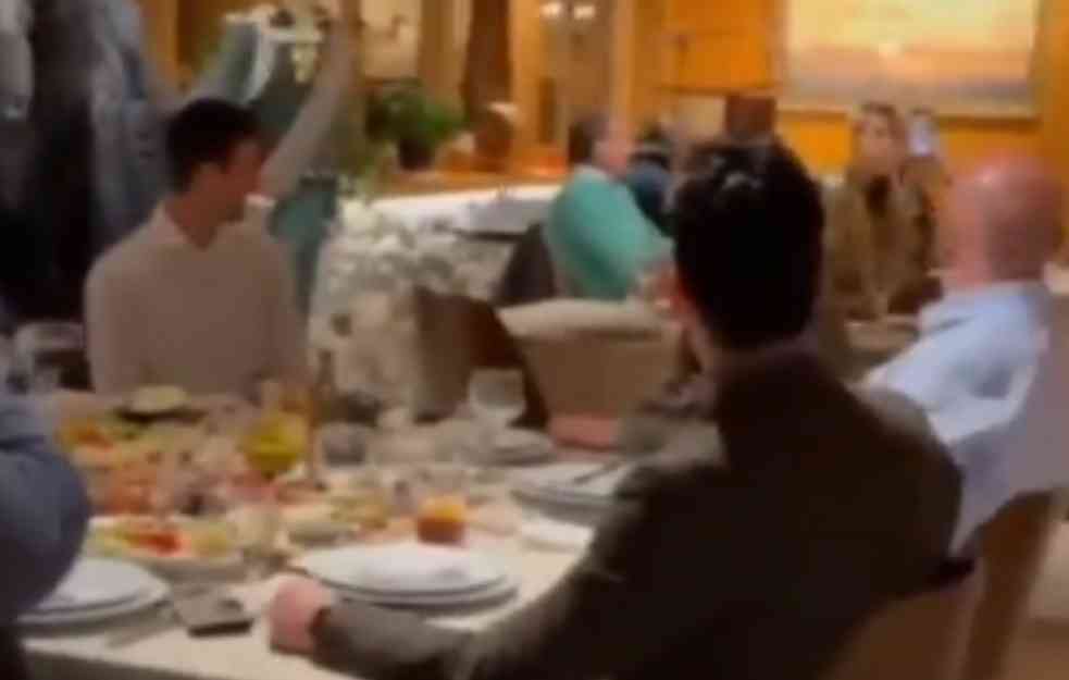 NOLE PAO U SEVDAH: Isplivao snimak iz BUDVE, evo koju PESMU je srpski AS zapevao! (VIDEO)