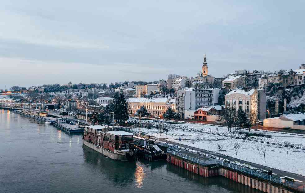 JOŠ DANAS SUNČANO VREME! Uveče stiže promena, kiša i sneg