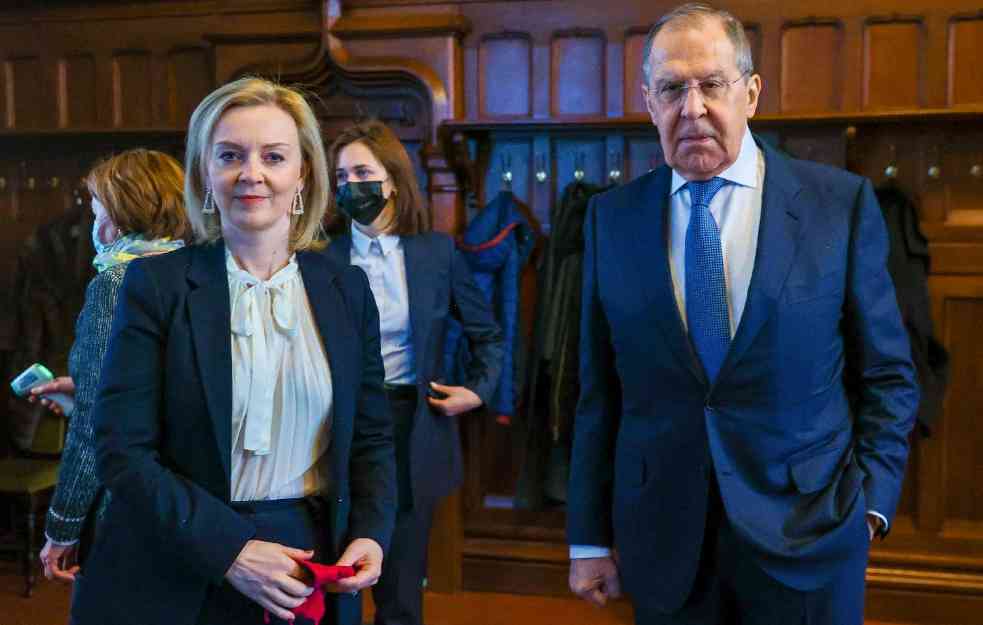 KAO GLUV SA NEMIM! Lavrov razočaran posle razgovora sa britanskom ministarkom