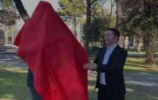 FORMIRATI MINISTARSTVO ZA KRIJUMČARE <span style='color:red;'><b>CIGARETA</b></span>! Dajković: Otvorili smo spomenik neznanom ŠVERCERU! (VIDEO) 
