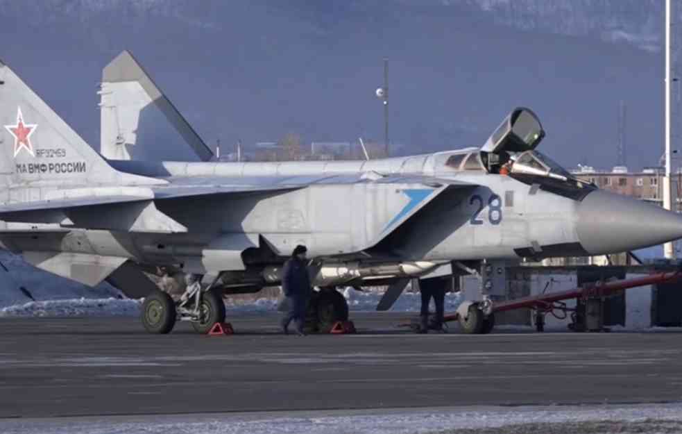 ZAHUKTAVA SE! Rusi u Siriju HITNO prebacili dva bombardera sa SUPERSONIČNIM RAKETAMA