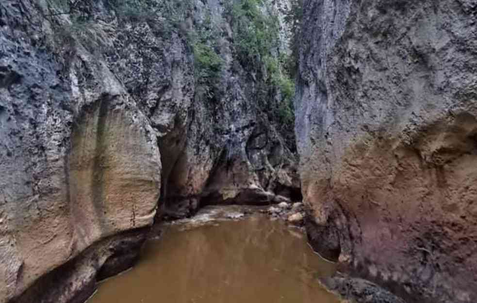 BORSKA REKA, MRTVA REKA! Nekada je bila za kupanje i navodnjavanje, a danas je NAJZAGAĐENIJA REKA u Evropi! (FOTO) 