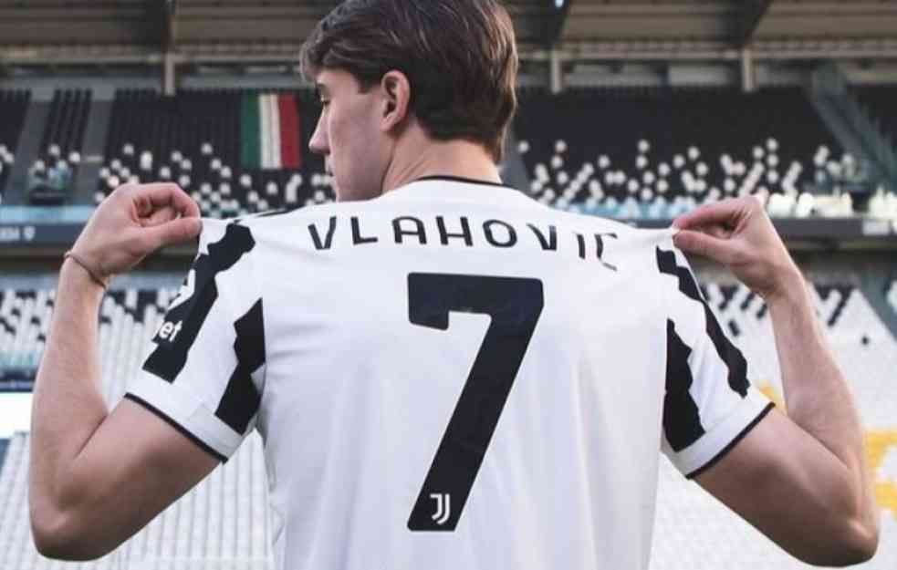MORAĆE DA MI PLATI ODŠTETU, IMAM AUTORSKA PRAVA: Legenda Juventusa ima poruku za Vlahovića, nasmejao ceo studio
