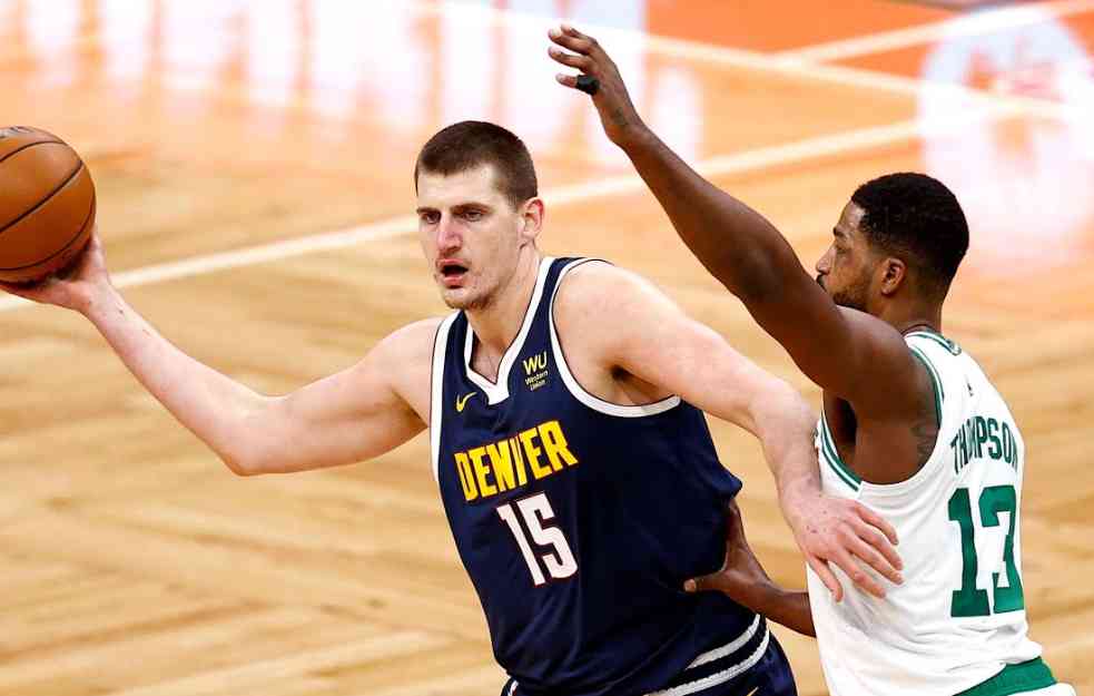 SRBIN JE ČUDO, AMERI GA GLEDAJU OTVORENIH USTA: Nikola Jokić je najjači igrač u NBA istoriji (VIDEO)