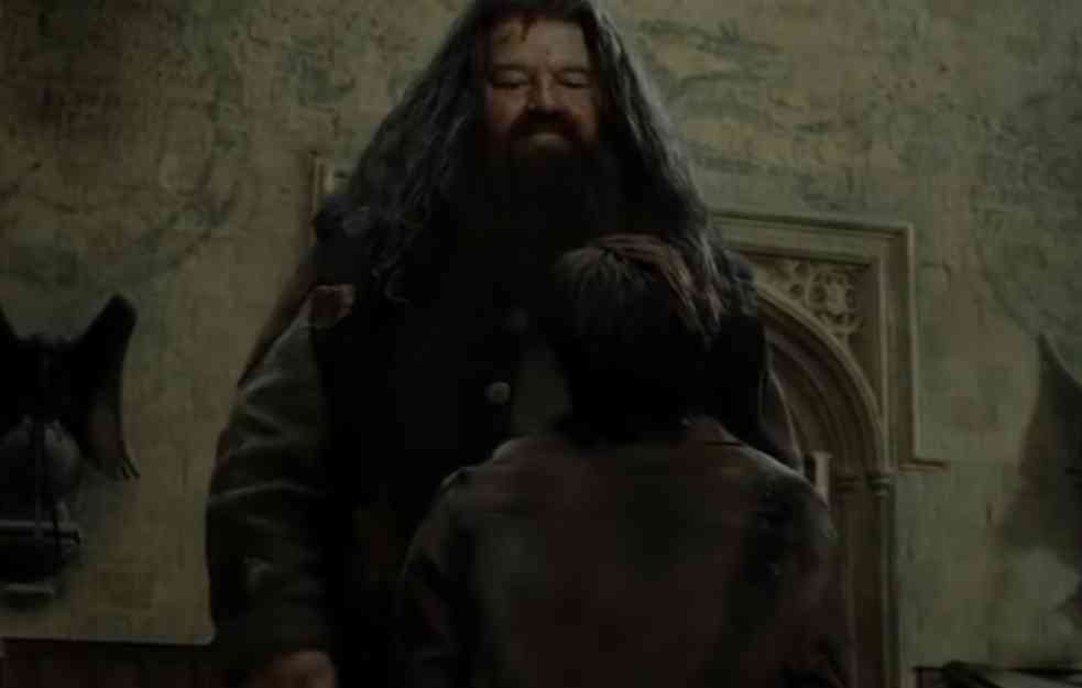 POVUKAO SE U DIVLJINU: Nećete verovati kako danas živi obožavani Hagrid iz filma "Hari Poter" (VIDEO)