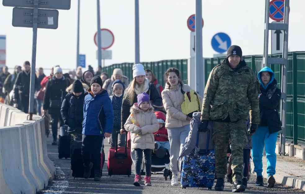 DVOSTRUKI ARŠINI ZAPADA! Zemlje koje su se godinama odupirale primanju izbeglica, sada otvaraju svoja vrata Ukrajincima (VIDEO)