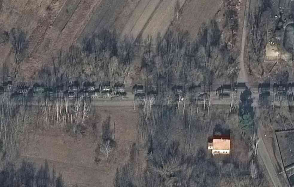 RUSKE TRUPE SVE BLIŽE KIJEVU: Ukrajinci u panici, konvoj ruske vojske pred vratima prestonice (VIDEO)