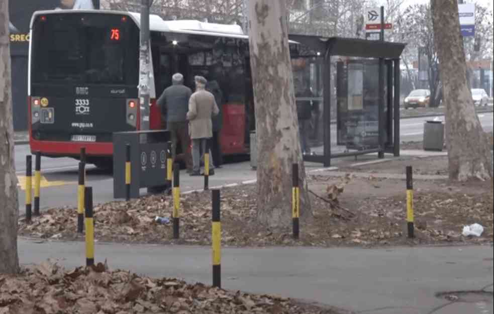 VOZAČI AUTOBUSA SE HVATALI ZA GUŠU! Ščepao ga KROZ PROZOR, policija morala da interveniše