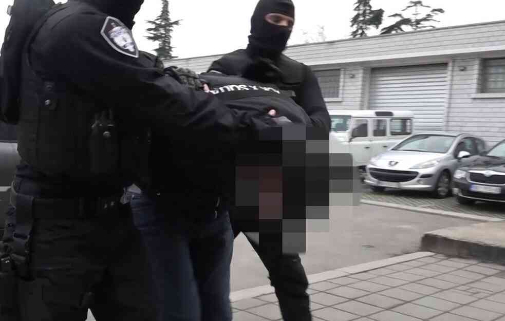 SPEKTAKULARNA AKCIJA SRPSKE POLICIJE: Uhapšeno 14 pedofila, u računarima pronađen pornografski sadržaj (VIDEO)