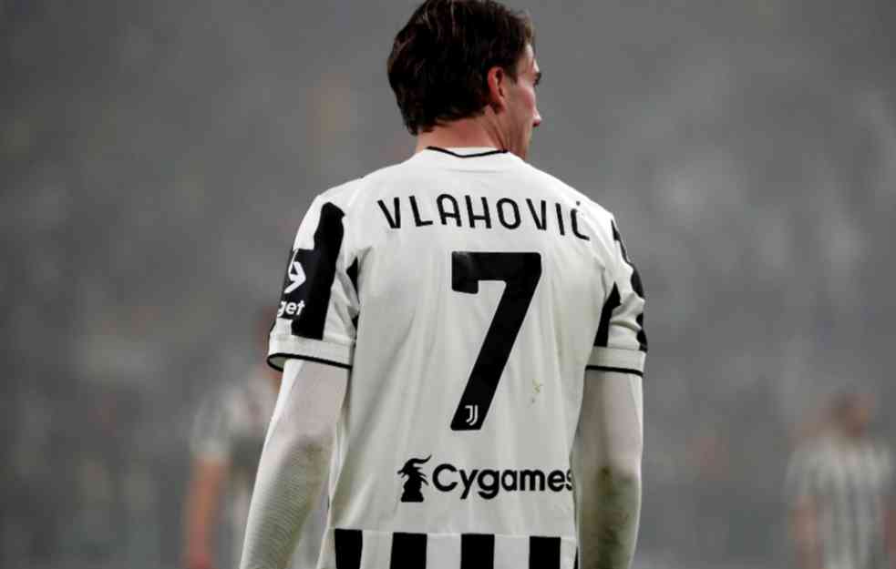 NEMA MU RAVNOG! Vlahović igrač meseca u Italiji, Srbin pokorio Seriju A