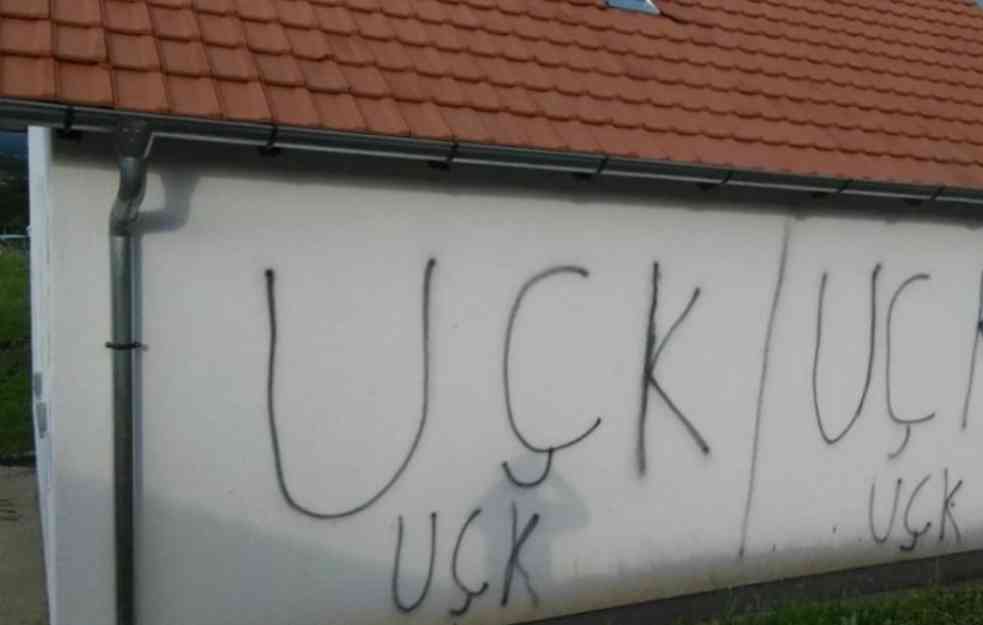 NEMA MIRA ZA SRBE NA KOSOVU: Uvredljivi grafiti osvanuli na kućama u Suvom Dolu