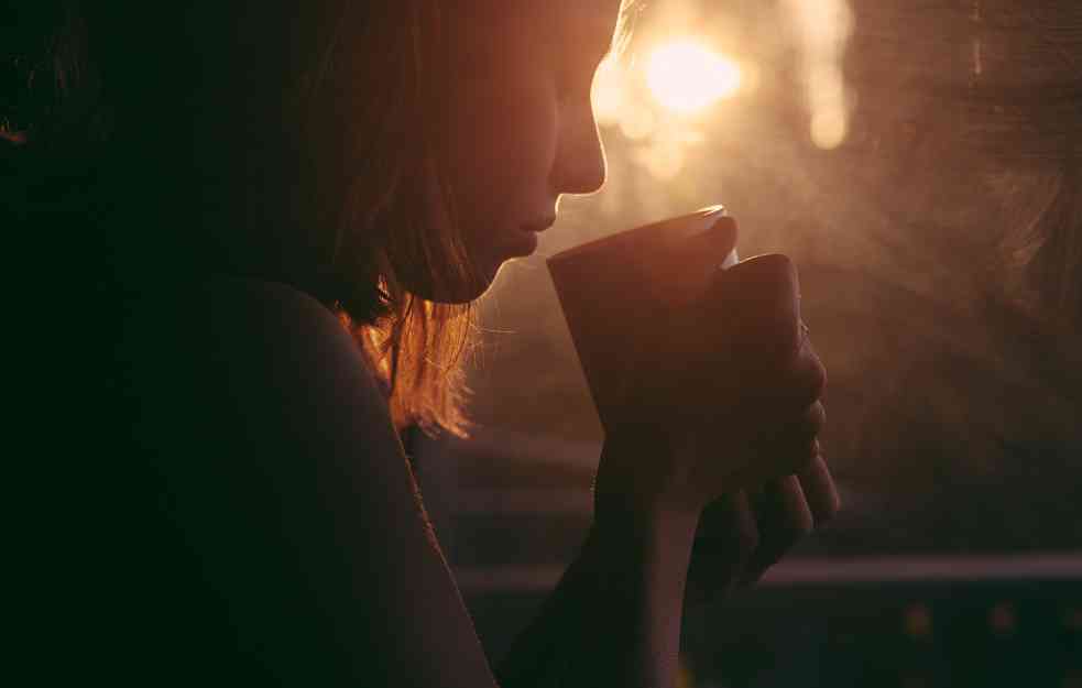 OBRATITE PAŽNJU NA OVE SIMPTOME! Predoziranje kofeinom može negativno uticati na zdravlje
