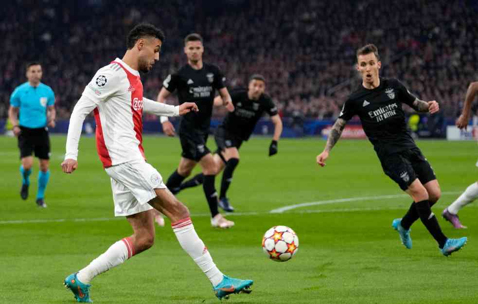 ŠOK U AMSTERDAMU: Tadić se oprostio od Lige šampiona, Benfika savladala Ajaks (VIDEO)