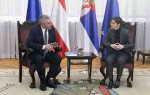 EU NIJE POTPUNA BEZ ZEMALJA ZAPADNOG BALKANA: <span style='color:red;'><b>Austrijski kancelar</b></span> stigao u Beograd, slede sastanci sa predsednikom, premijerkom i patrijarhom