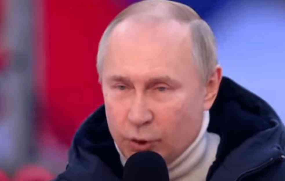 Slavnom bokseru preneli Putinove reči dok je obilazio ukrajinska zgarišta: On opsovao usred emisije (VIDEO) 
