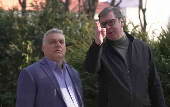 DORUČAK PRE ZAJEDNIČKE VOŽNJE BRZIM VOZOM: Vučić <span style='color:red;'><b>ugostio</b></span> Orbana (FOTO)