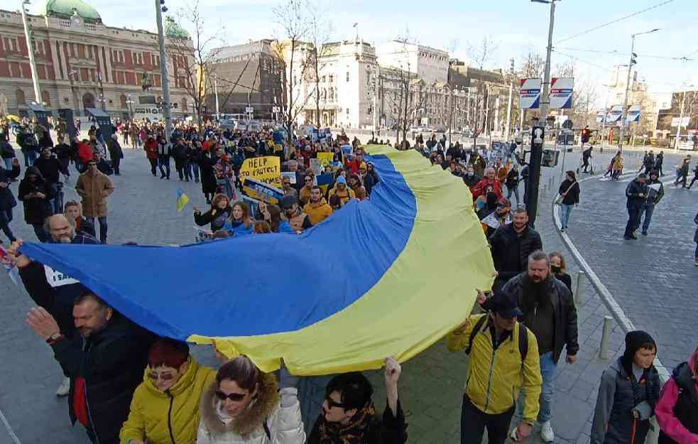 "STOP PUTINU, NEKA SVETOM VLADA MIR": Skup podrške Ukrajini u centru Beograda