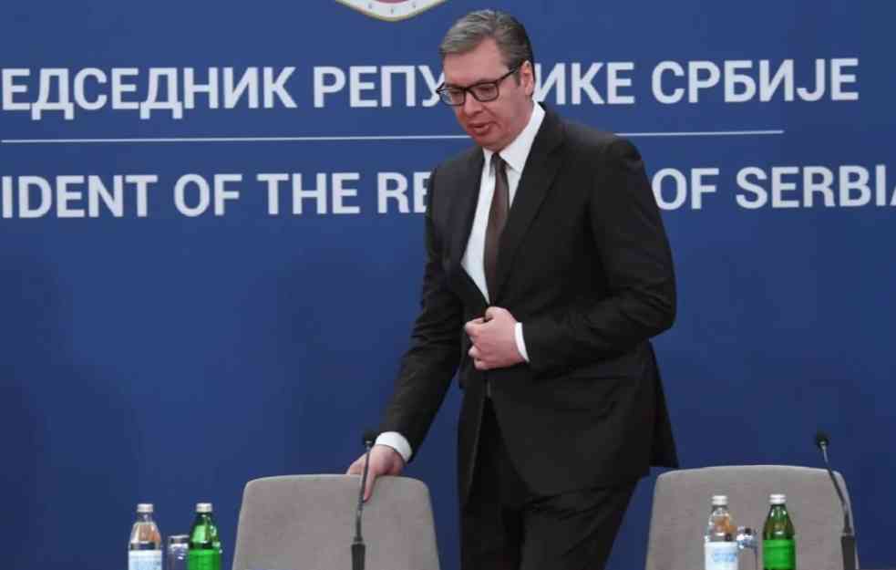 Vučić: Šokiran sam neodgovornošću onih koji me nisu poslušali, država će se izboriti sa svim tim problemima