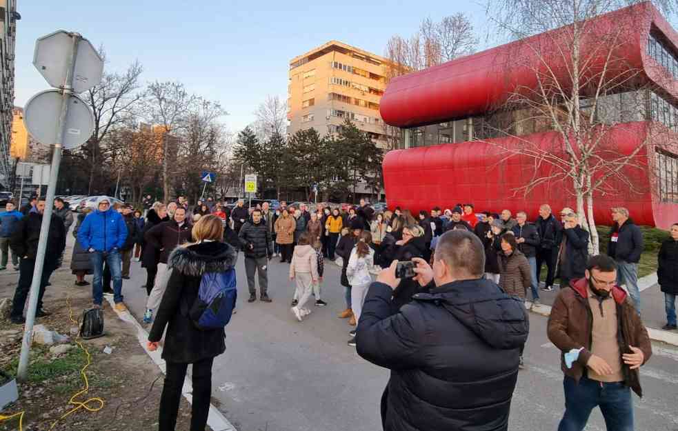 NOVA VRTEŠKA GORANA VESIĆA: Nastavlja se muljanje u Bloku 37, stanari hoće KONAČNI MIR